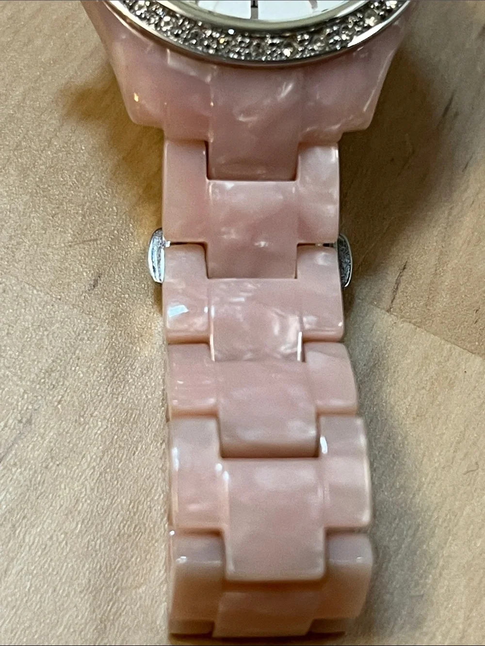 Fossil ES2688 Pave Bezel White Face Analog Watch & Pink Pearly Plastic Band